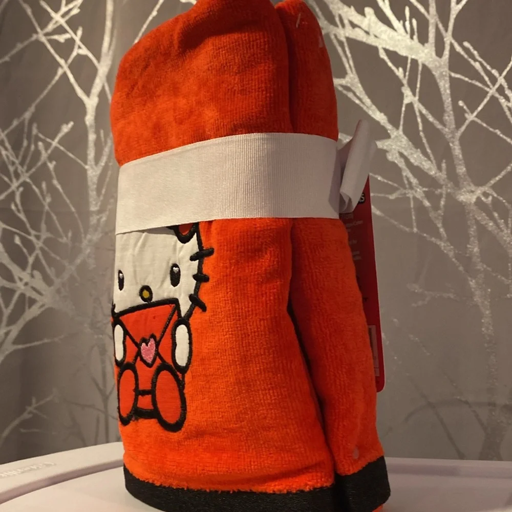 BNWT Hello Kitty Valentine’s Day Hand Towels 2 Pack